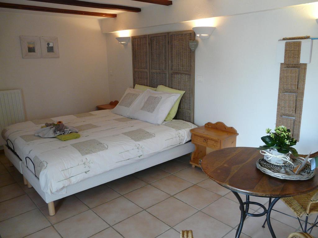 Chambre D'Hotes Grange De La Bastide Laveissiere Bagian luar foto